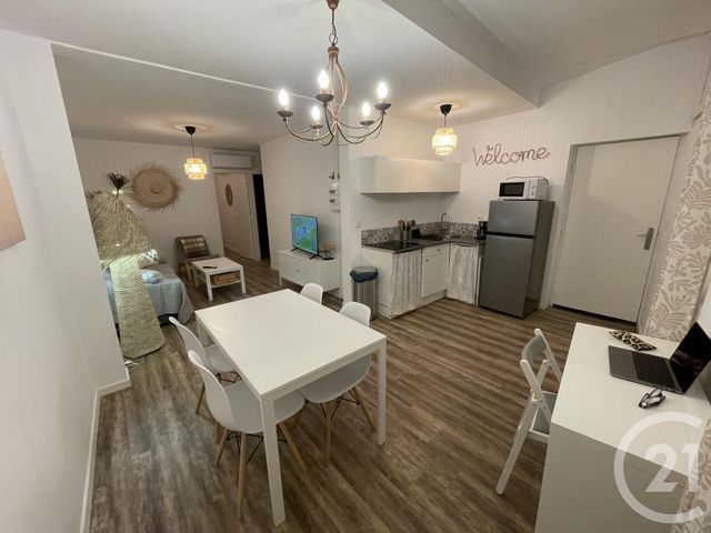 Appartement T3 à louer - 3 pièces - 49,98 m2 - Toulon - 83 - PROVENCE-ALPES-COTE-D-AZUR