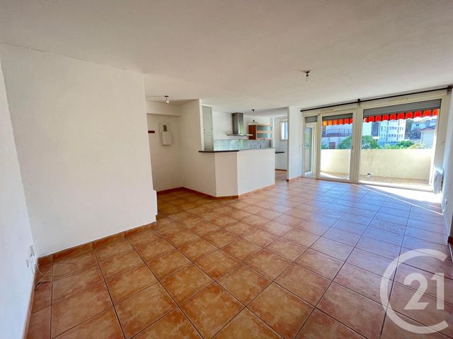 Appartement T4 à louer - 4 pièces - 77,52 m2 - La Valette Du Var - 83 - PROVENCE-ALPES-COTE-D-AZUR