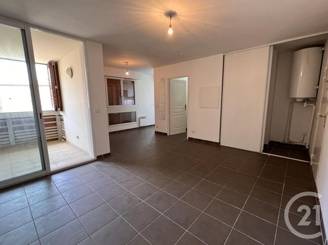 Appartement F2 à louer - 2 pièces - 46,43 m2 - Toulon - 83 - PROVENCE-ALPES-COTE-D-AZUR